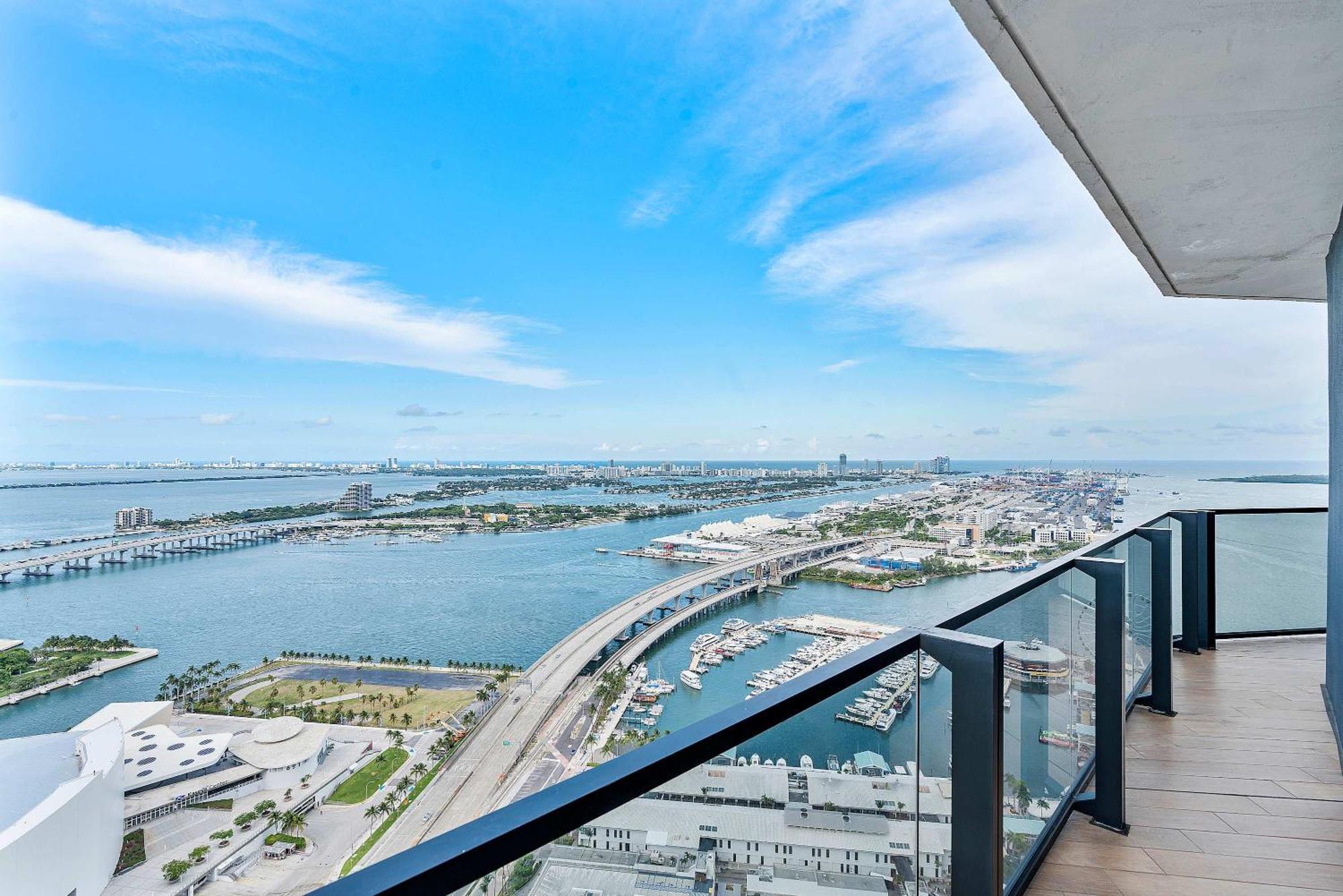 Mvr - Nights & Ocean Sights Await Apartment Miami